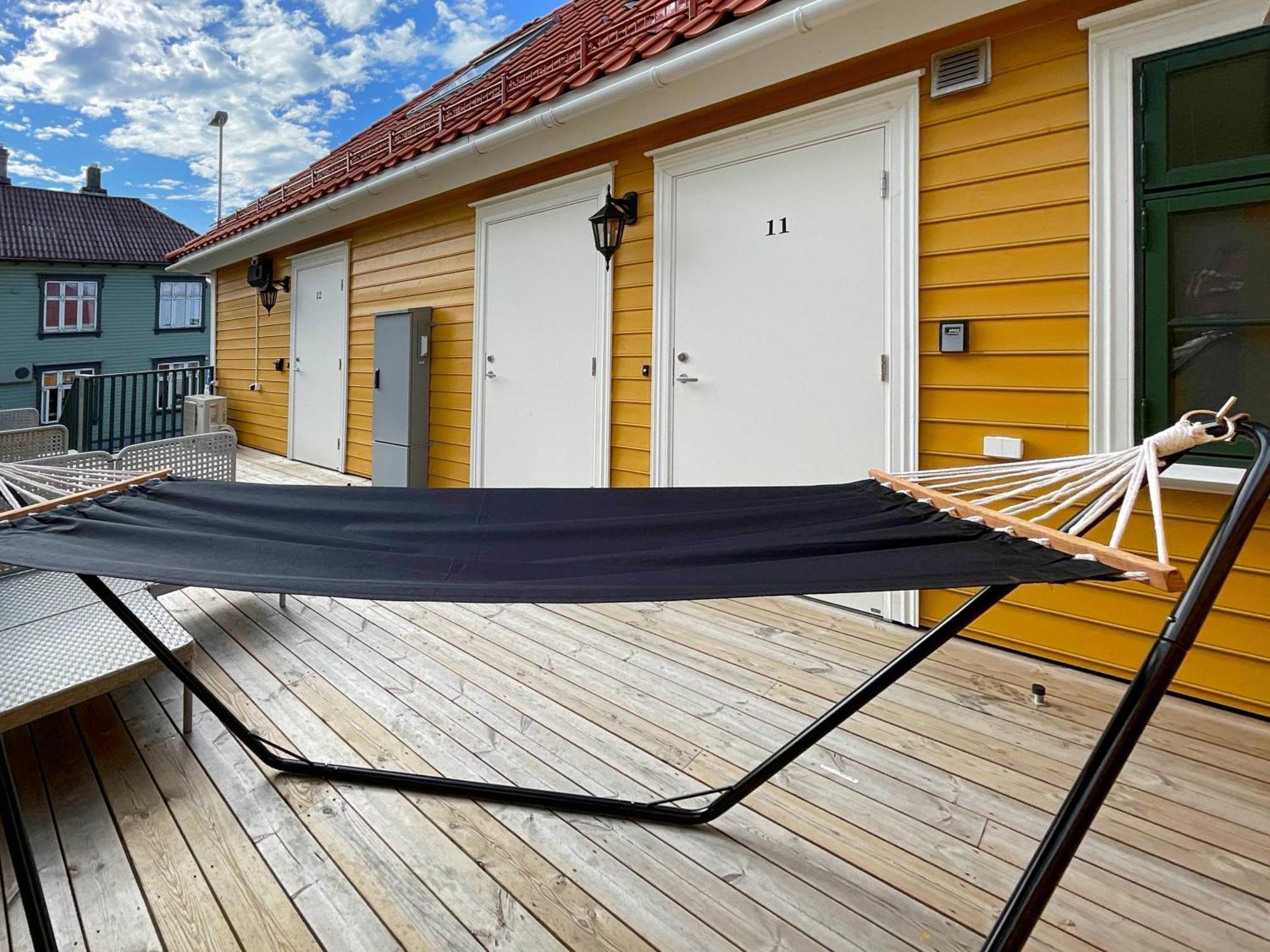 Apartamento Vibrant On Bustling Street, Above A Restaurant Perfect For Tourists, Stavanger