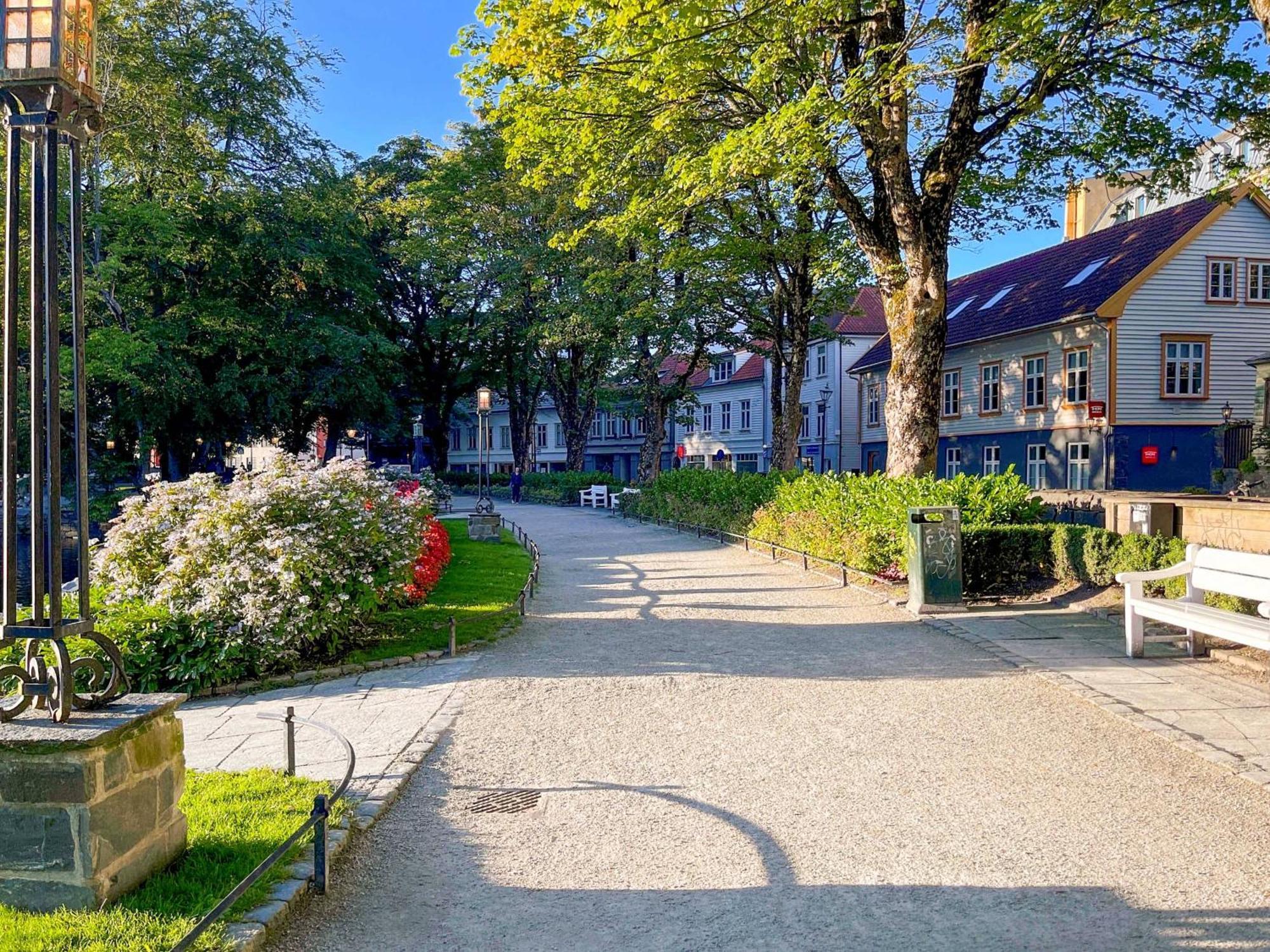 Apartment Vibrant On Bustling Street, Above A Restaurant Perfect For Tourists, Stavanger
